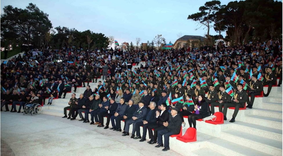 xetai-rayonunda-zefer-gunune-hesr-olunmush-konsert-proqrami-teqdim-edildi-foto