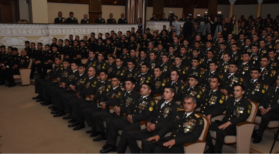 din-zefer-gunune-hesr-olunmush-tedbir-kechirib-foto