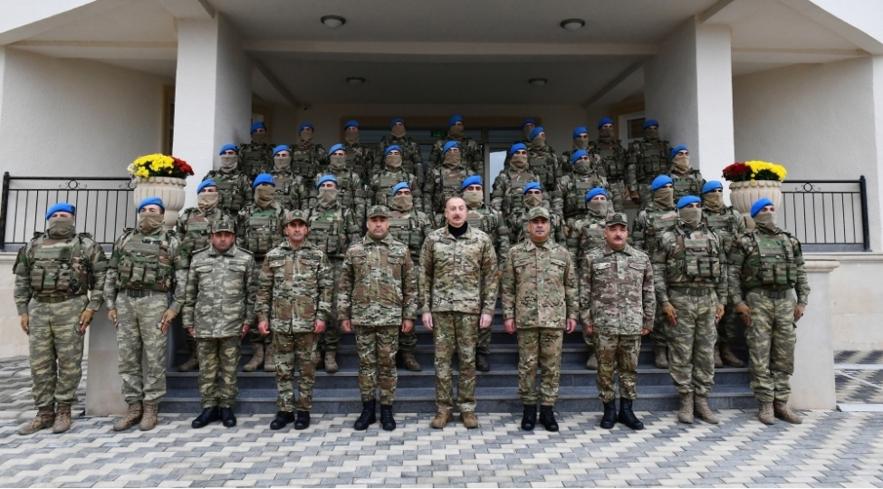 prezident-ilham-eliyev-fuzuli-rayonunda-yeni-istifadeye-verilmish-n-sayli-herbi-hissede-yaradilan-sheraitle-tanish-olub-yenilenib