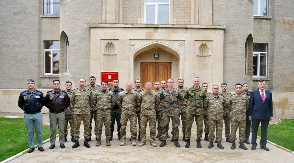 bakida-nato-nun-telim-kursu-kechirilir-foto-3