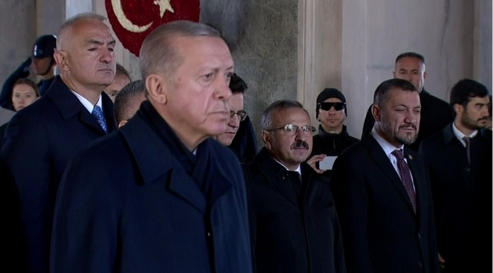 erdogan-ataturkun-mezarini-ziyaret-edib-foto