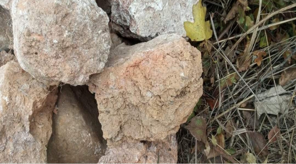 qubada-defn-meqsedile-qazinti-aparilan-zaman-divar-ashkar-edilib