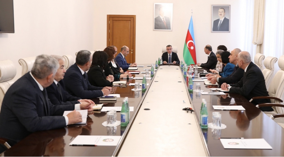 sehiyye-nazirliyinde-tibb-kolleclerinin-rehberleri-ile-gorush-olub