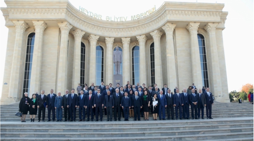 gencede-yap-in-30-cu-ildonumune-hesr-edilmish-tedbir-kechirilib-foto
