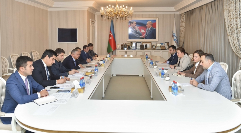 avropa-yenidenqurma-ve-inkishaf-bankinin-numayende-heyeti-ile-gorush-kechirilib-foto