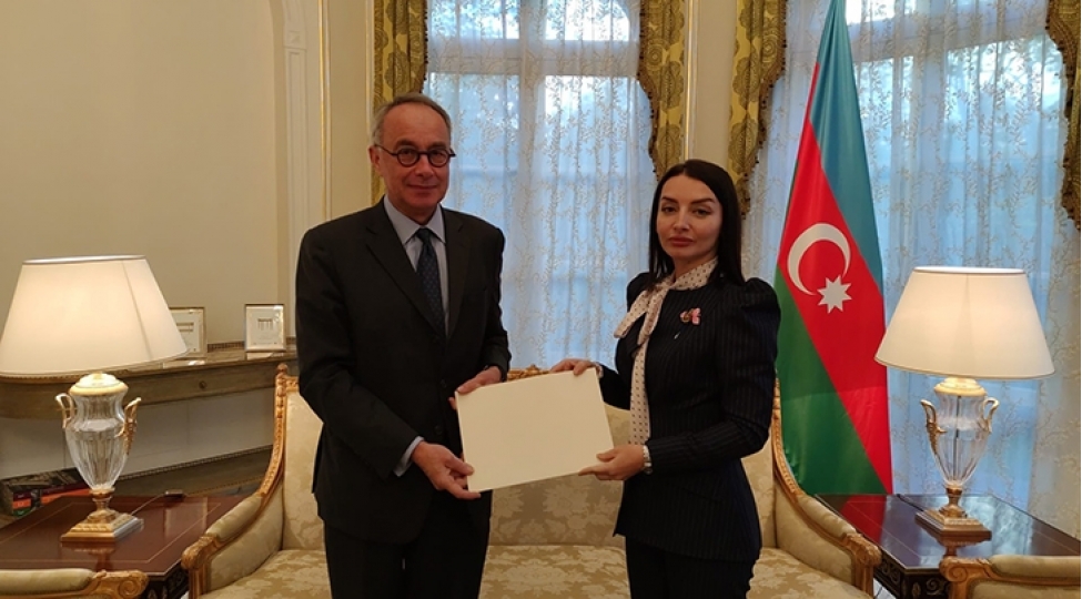 leyla-abdullayeva-etimadnamesinin-suretini-fransa-xin-e-teqdim-etdi