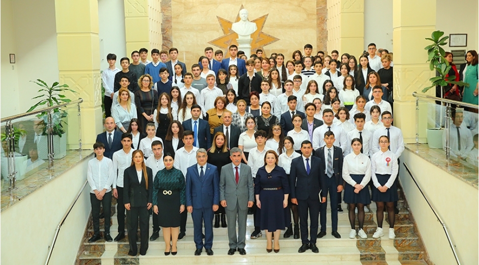 heyder-eliyev-irsinin-oyredilmesi-ile-bagli-derslerin-kechirilmesine-start-verilib