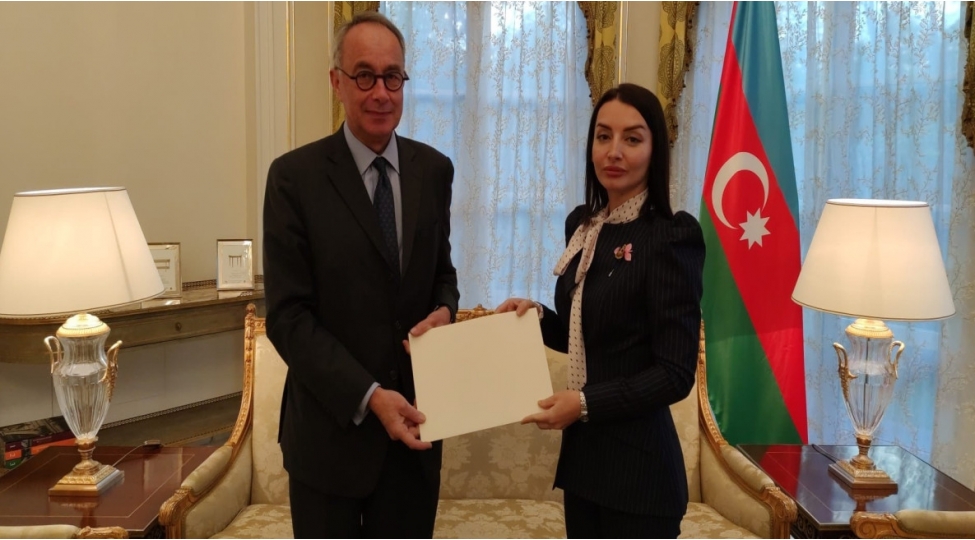 azerbaycan-sefiri-etimadnamesinin-suretini-fransa-xarici-ishler-nazirliyine-teqdim-edib-foto