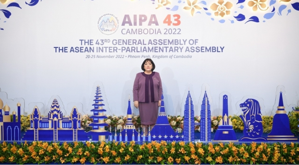 sahibe-qafarova-asean-pa-nin-43-cu-bash-assambleyasinin-achilish-merasiminde-ishtirak-edib-foto