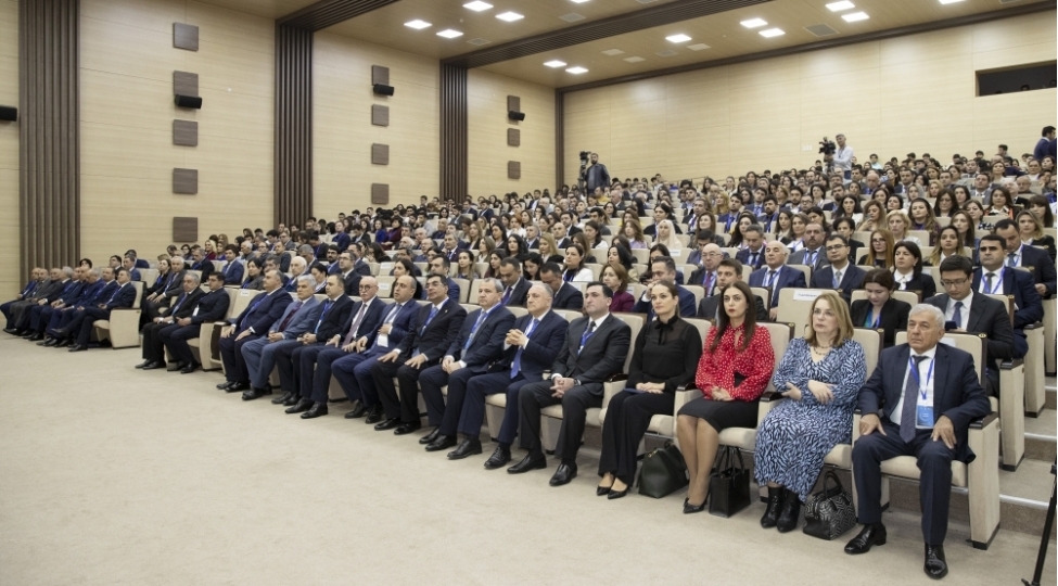 doktorantlarin-ve-genc-tedqiqatchilarin-xxv-respublika-elmi-konfransi-kechirilib