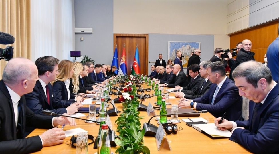 azerbaycan-prezidenti-ilham-eliyevin-serbiya-prezidenti-aleksandar-vuchich-ile-genish-terkibde-gorushu-olub-fotoyenilenib