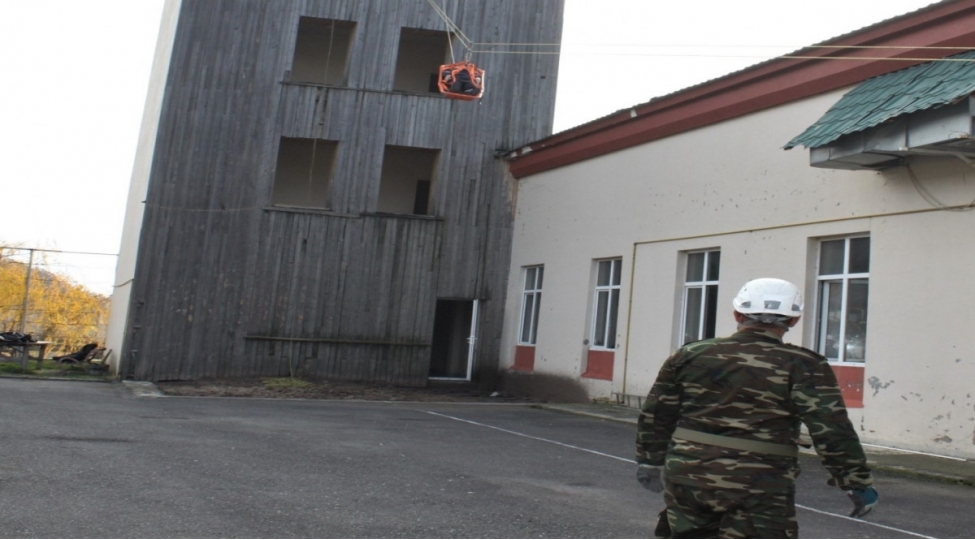 fhn-xilasetme-ile-bagli-telim-kechirib-foto