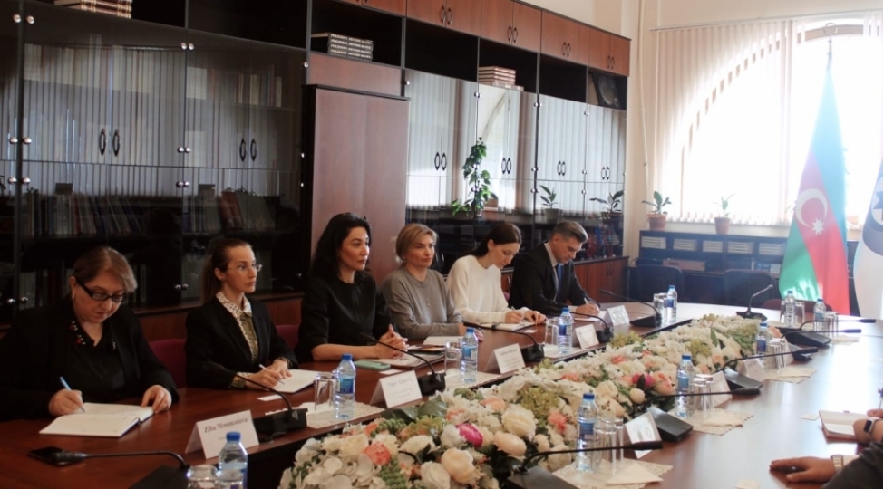 ombudsman-dunya-bankinin-numayendeleri-ile-gorushub