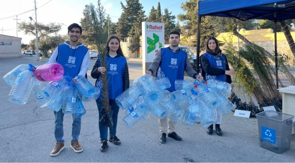 merdekanda-kechirilen-bir-agac-min-nefes-aksiyasi-zamani-805-litr-plastik-tullanti-tehvil-goturulub