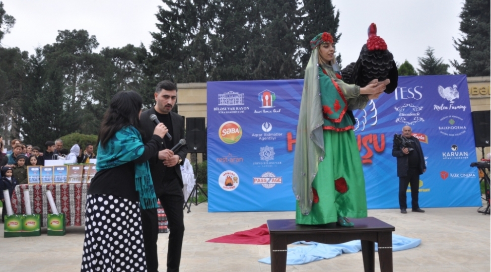 bilesuvarda-hindqushu-festivali-kechirilib-foto