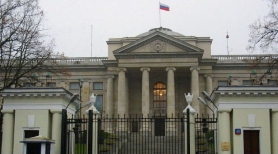 varshavada-rusiya-sefirliyinin-yaxinligindaki-xiyabanin-adi-deyishdirildi-polsha-xatirlayir