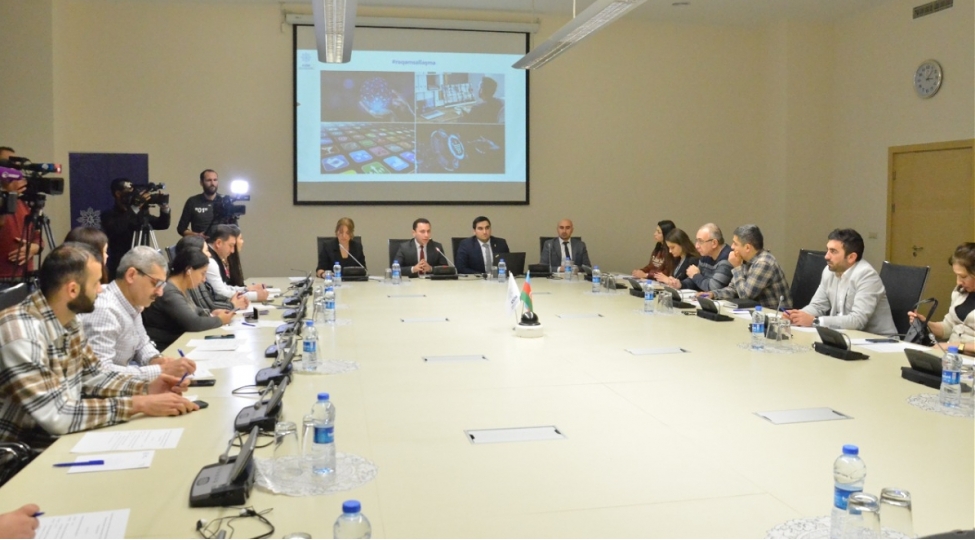 iqtisadi-sahede-fealiyyet-gosteren-media-numayendeleri-uchun-telimler-davam-edir