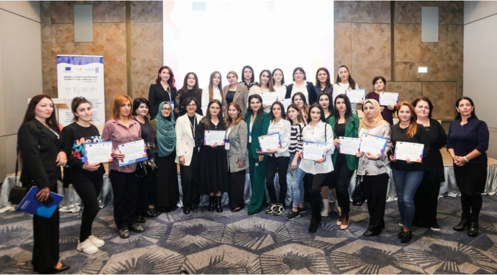 avropa-ittifaqinin-tohfesi-ile-regiondan-olan-xanimlarbakida-qadin-sahibkarliq-forumunda-ishtirak-edir-foto
