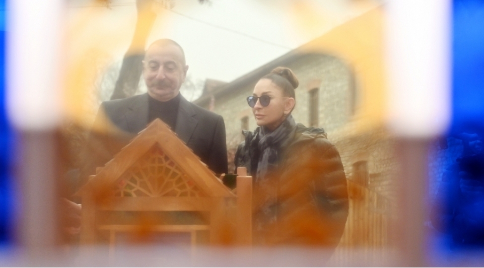 shekinin-yuxari-bash-milli-tarix-memarliq-qorugu-erazisinde-aparilan-temir-berpa-ishleri-ile-tanishliq-foto