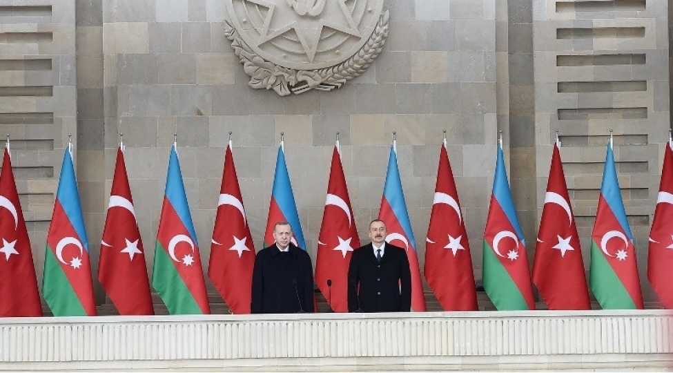 zefer-paradi-shanli-qelebenin-teqdimati-