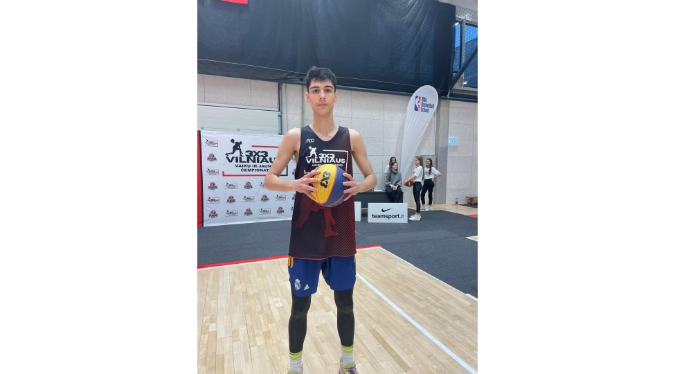 azerbaycan-basketbolunun-nba-umidi-foto