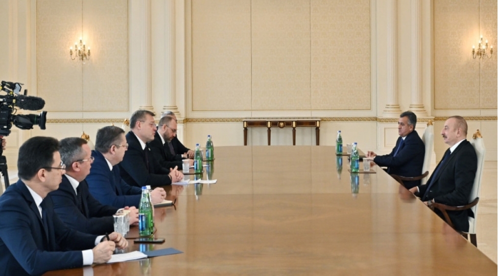 prezident-ilham-eliyev-heshterxan-vilayetinin-qubernatorunu-qebul-edib-yenilenibfoto