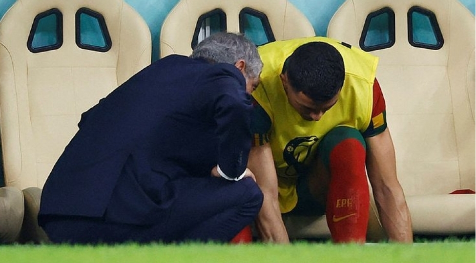 ronaldo-millinin-dushergesini-terk-etmek-isteyib-foto