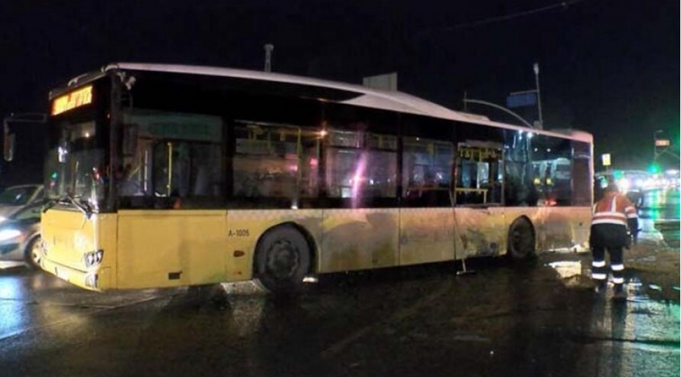 istanbulda-avtobusla-mikroavtobus-toqqushub-14-nefer-yaralanib-foto