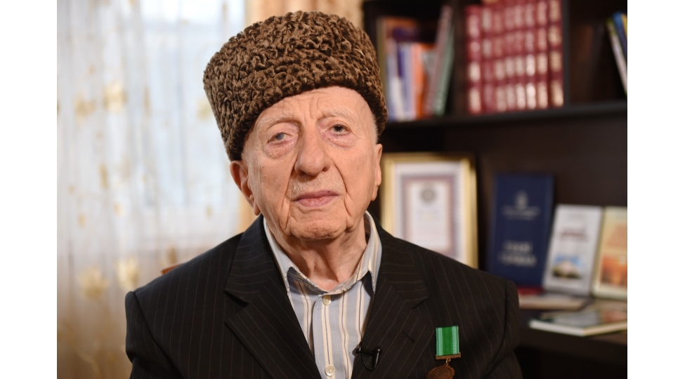 qocaman-neftchimizin-90-yashi-tamam-olub