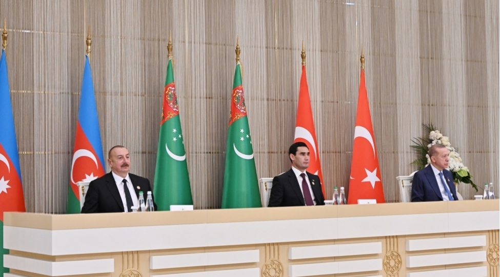 azerbaycan-turkiye-turkmenistan-senedleri-imzalanib-foto