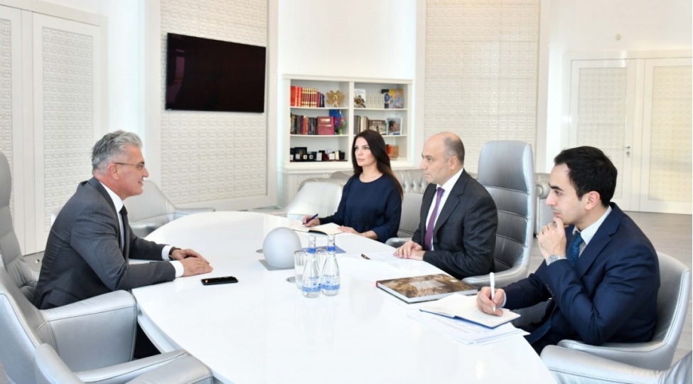 medeniyyet-naziri-xorvatiya-sefiri-ile-gorushub