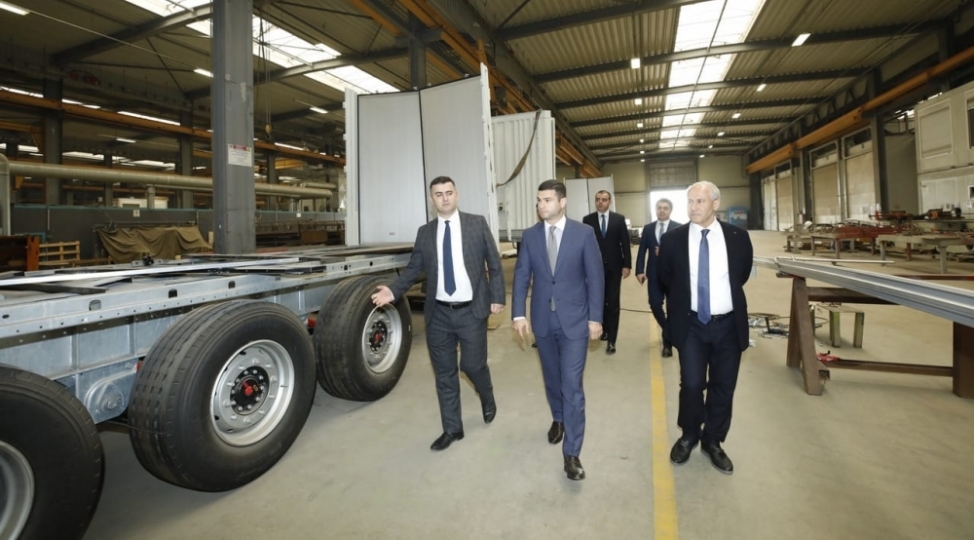 improtex-industries-zavodunda-tentli-yarimqoshqunun-istehsalina-bashlanilib