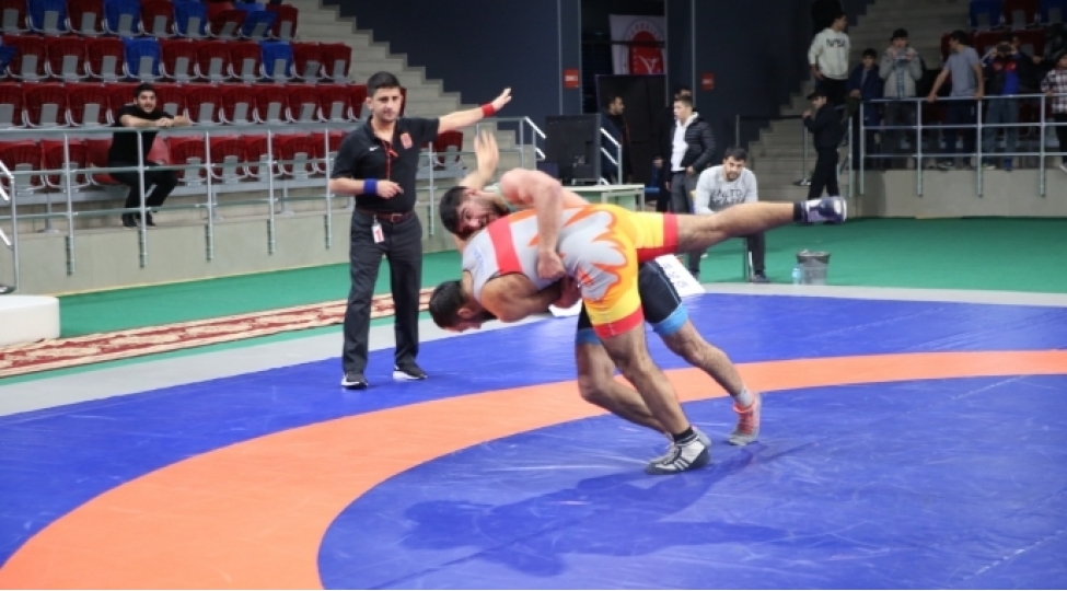 gulesh-uzre-azerbaycan-chempionatina-start-verilib-foto-2