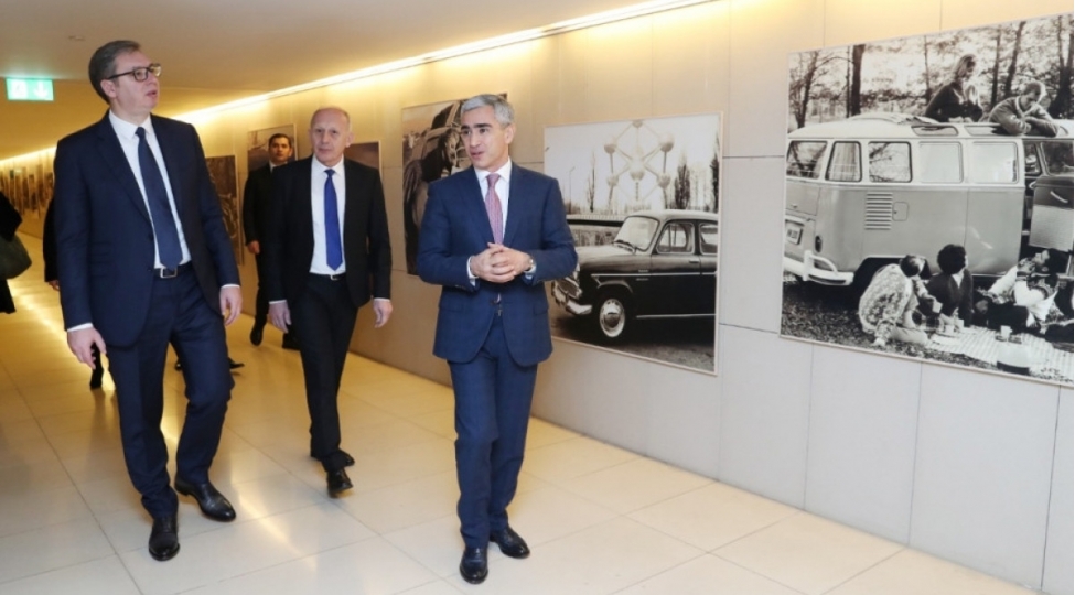 serbiya-prezidenti-heyder-eliyev-merkezi-ile-tanish-olub-foto