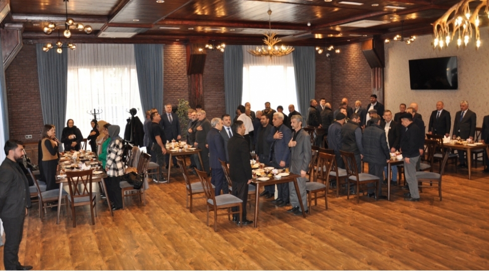 bilesuvar-rayonunda-shehid-aileleri-ile-gorush-kechirilib-foto