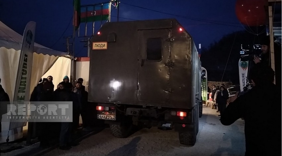 gun-erzinde-xankendi-lachin-yolunda-sulhmeramlilarin-ve-bqxk-nin-11-avtomobilinin-hereketine-sherait-yaradilib