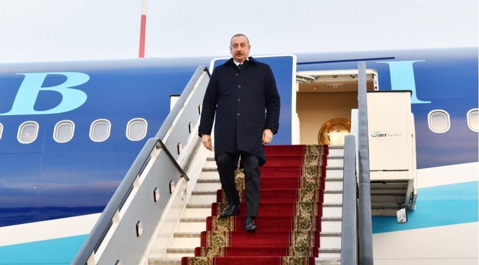 azerbaycan-prezidenti-sankt-peterburq-sheherine-ishguzar-sefere-gedib-foto
