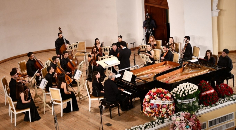 filarmoniyada-ferhad-bedelbeyli-ve-murad-adigozelzadenin-konserti-olub