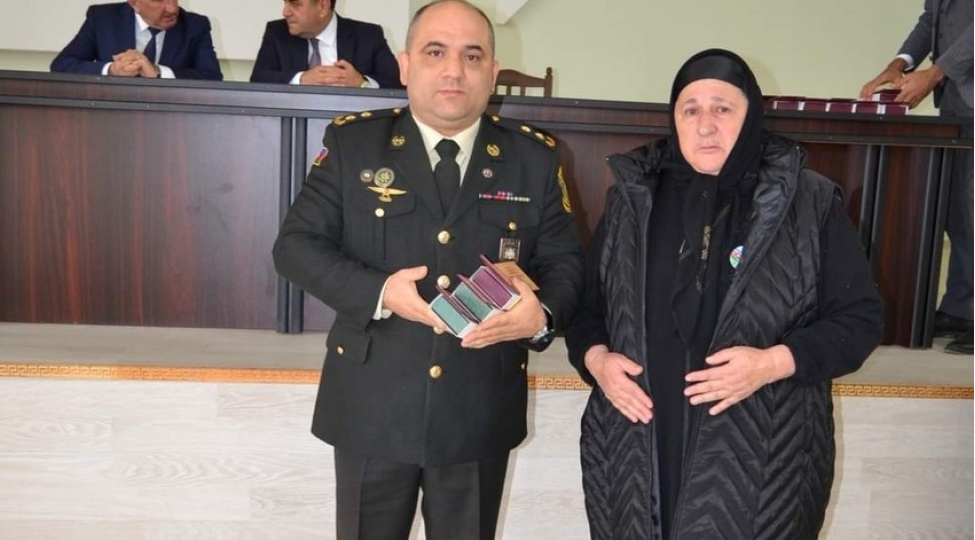celilabadda-shehid-ailelerine-orden-ve-medallar-teqdim-edilib