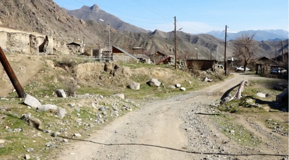 qerbi-azerbaycanin-dash-yaddashina-sui-qesd