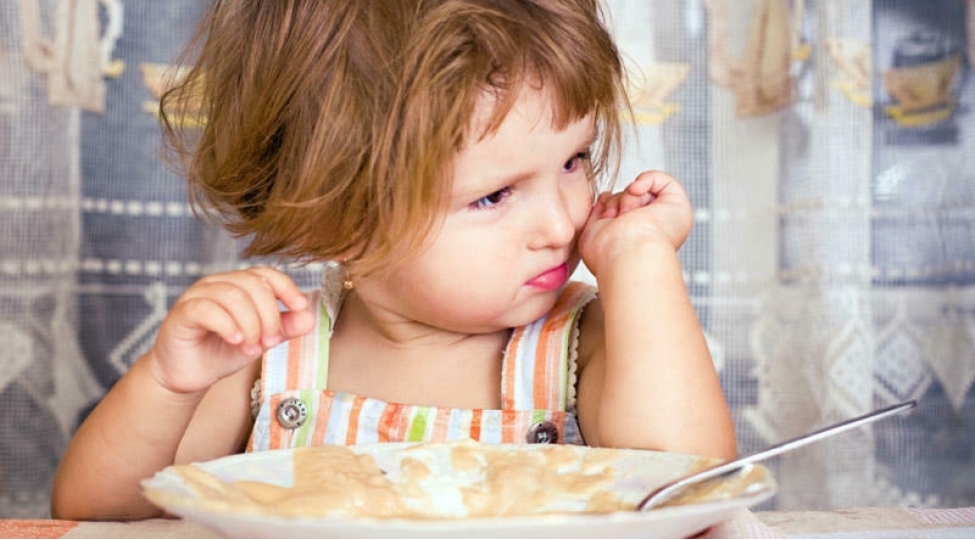 ushaqlari-zorla-yedizdirmeyin