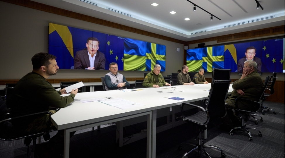 zelenski-ve-isvech-bash-naziri-cebhedeki-veziyyeti-muzakire-edib