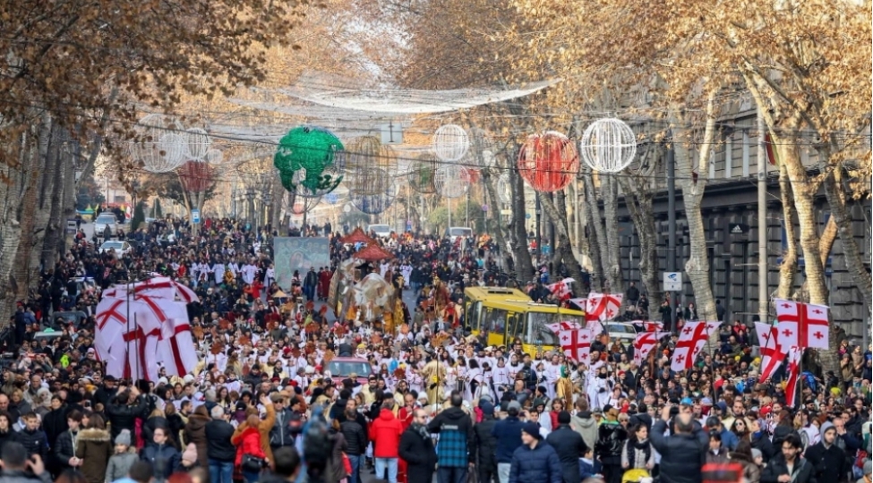 gurcustanda-milad-bayrami-alilo-yurushu-ile-qeyd-olunub