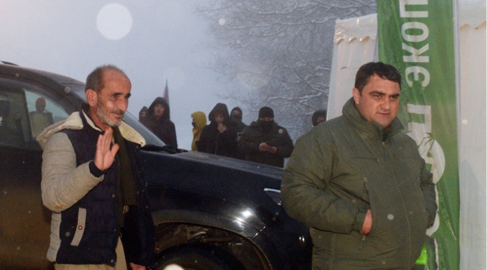 bir-neche-gun-evvel-azerbaycan-terefe-kechmish-mulki-ermeni-aksiya-erazisinden-xankendiye-yola-salinib