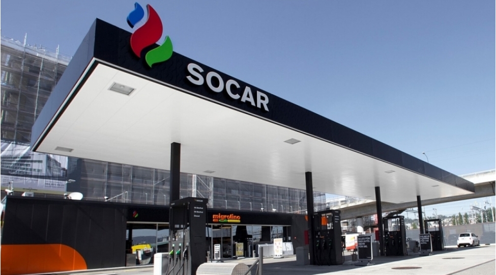 socar-dneprde-raketle-vurulan-yashayish-binasinda-xilasetme-ishleri-aparanlara-pulsuz-xidmet-gosterir