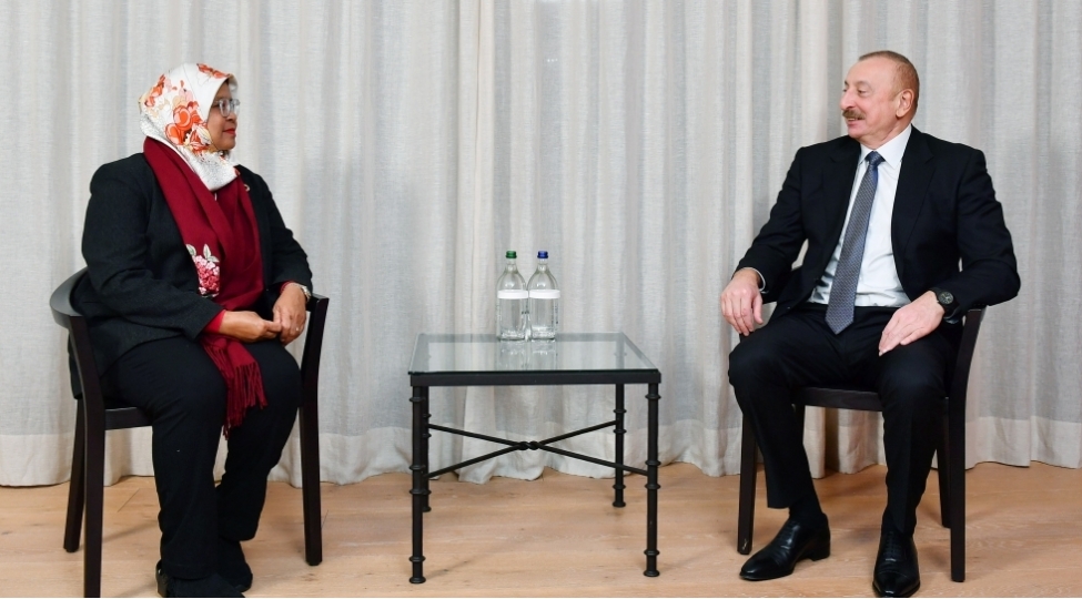 prezident-ilham-eliyev-davosda-bmt-nin-meskunlashma-proqraminin-icrachi-direktoru-ile-gorushub-yenilenib