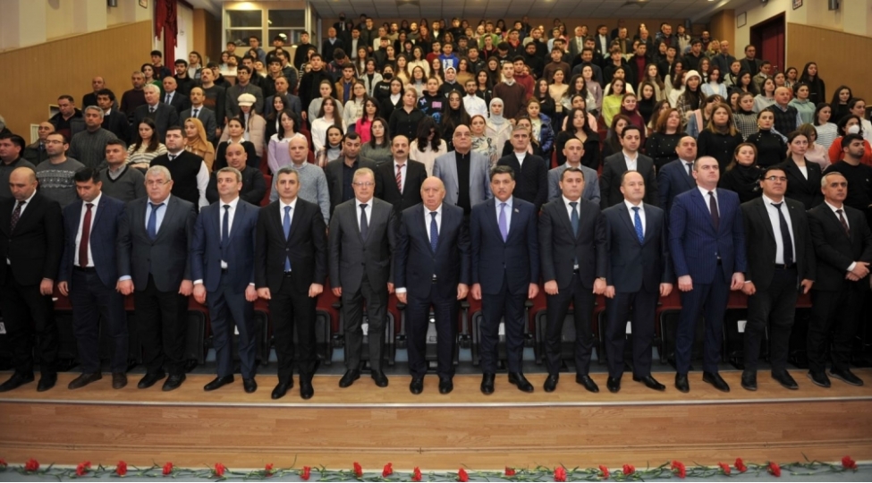 bmu-da-20-yanvar-umumxalq-huzn-gunu-ile-elaqedar-anim-tedbiri-kechirilib-foto