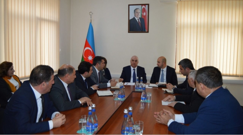 prezidentin-xususi-numayendesi-zengilan-ictimaiyyetinin-numayendeleri-ile-gorushub
