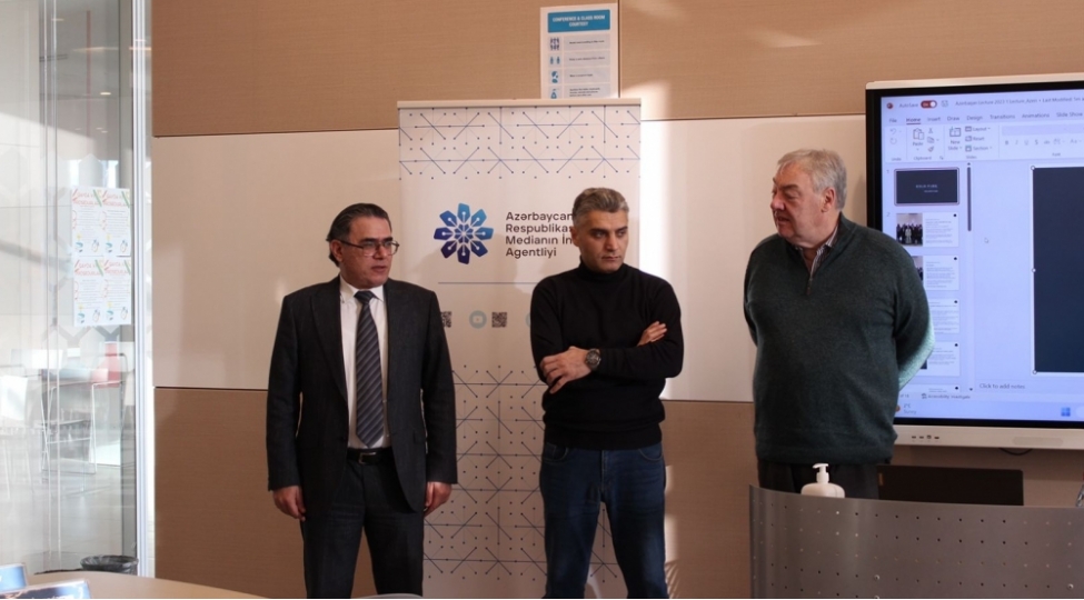 reqemsal-jurnalistika-telimlerine-bashlanilib-foto