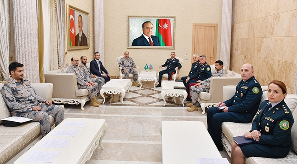 seudiyye-erebistaninin-serhed-muhafizesinin-rehberi-azerbaycana-gelib